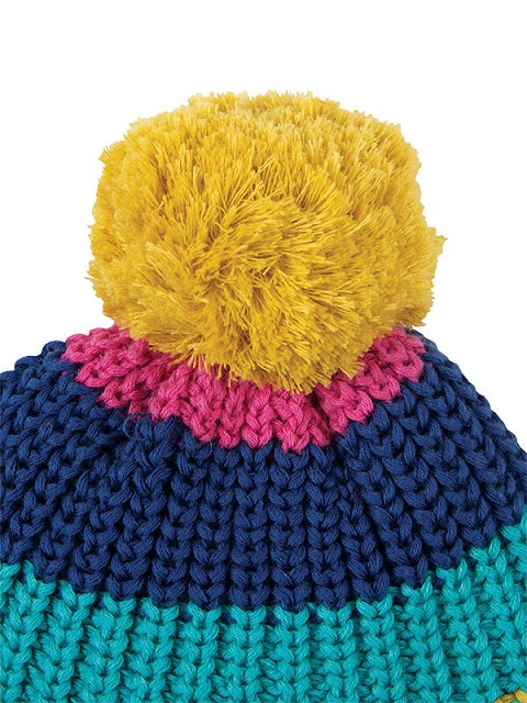 Cappello in maglia a righe colorate e pompon giallo